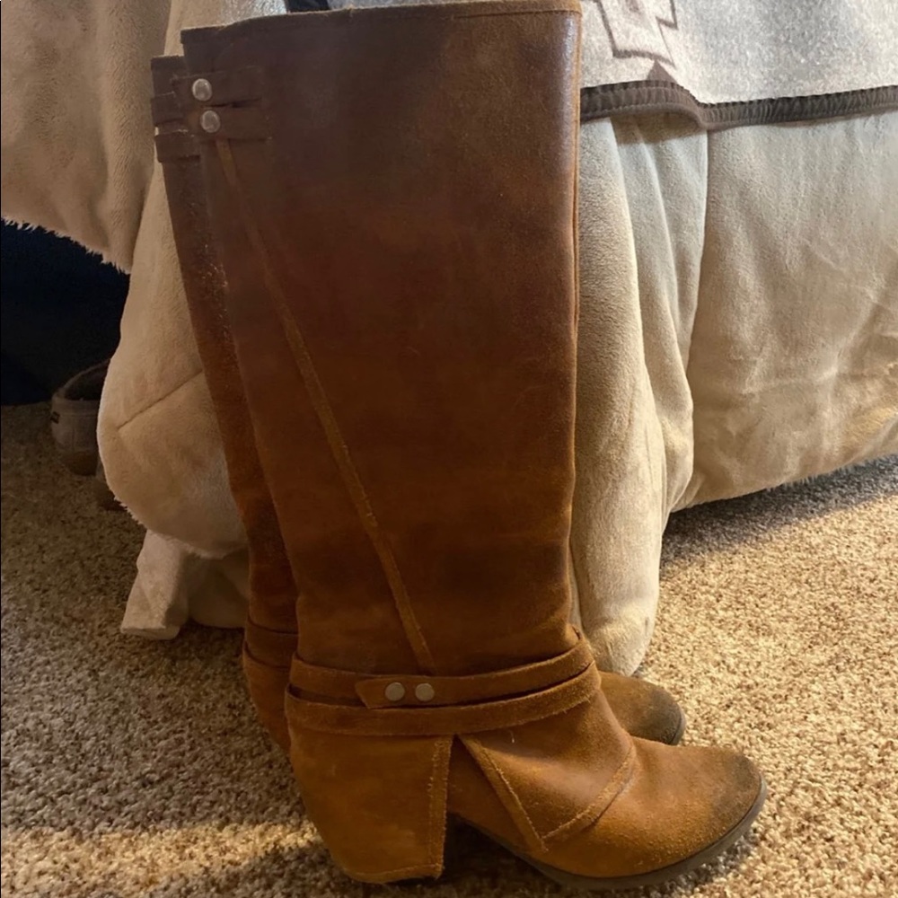 Fergie Boots